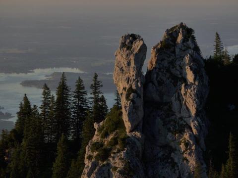 Was erzählen die Felsen dem See im Tal? Foto: Susanne Grohs-von Reichenbach