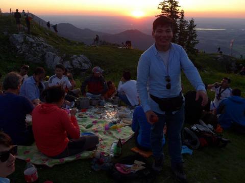 Die Sonne zieht weiter - wir picknicken derweil. Foto: Susanne Grohs-von Reichenbach